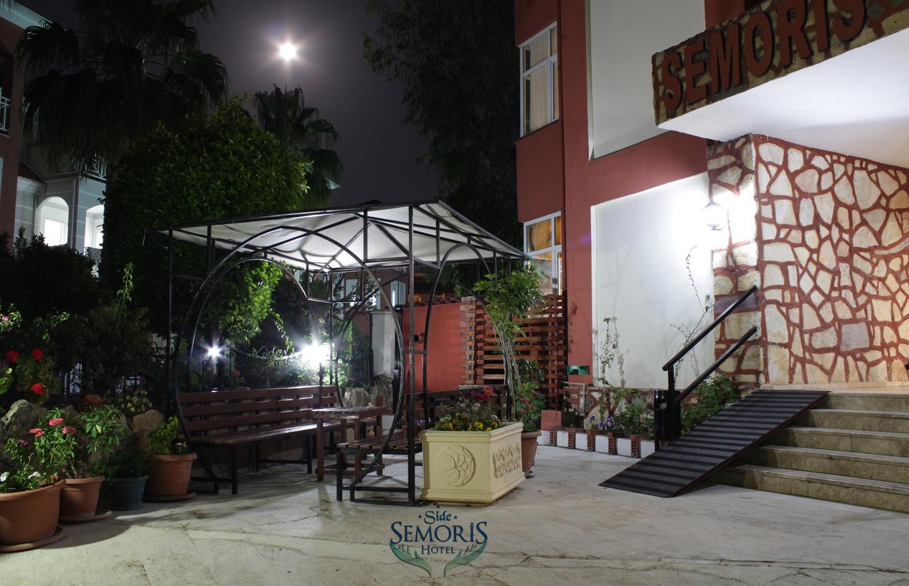 Semoris Hotel Side Exterior photo