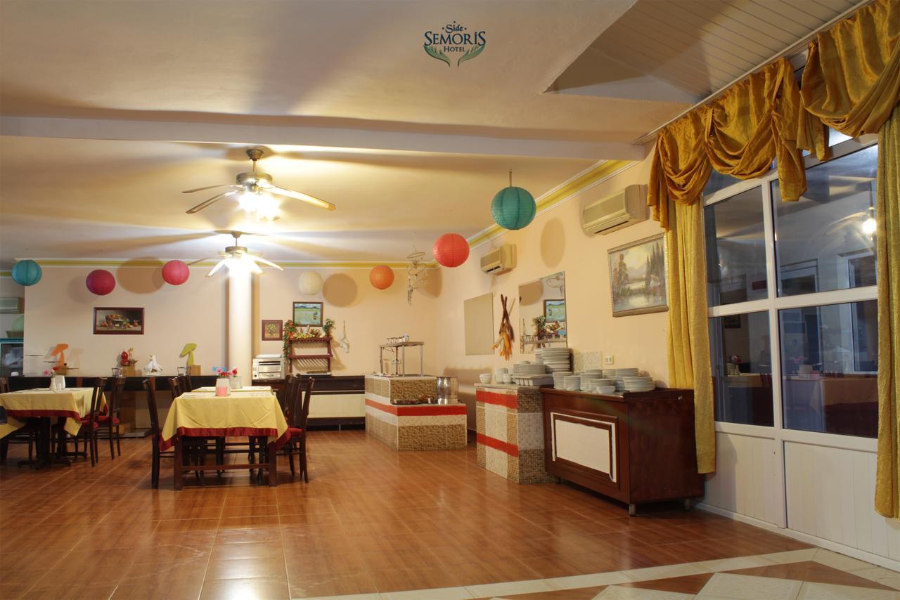 Semoris Hotel Side Exterior photo