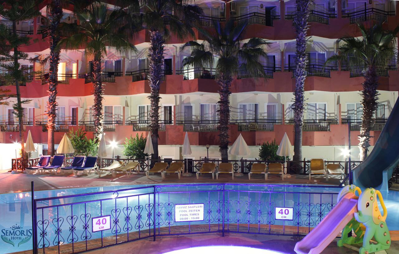 Semoris Hotel Side Exterior photo