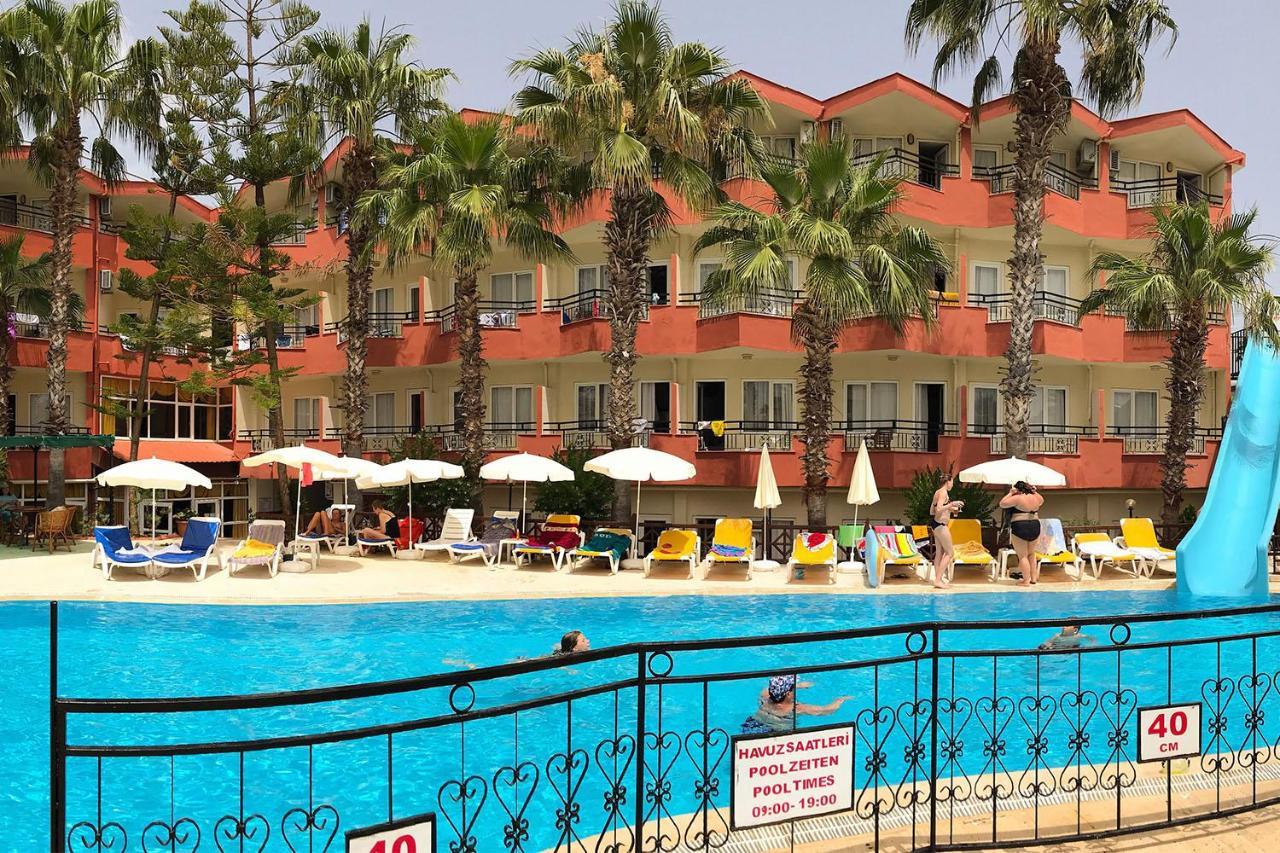 Semoris Hotel Side Exterior photo