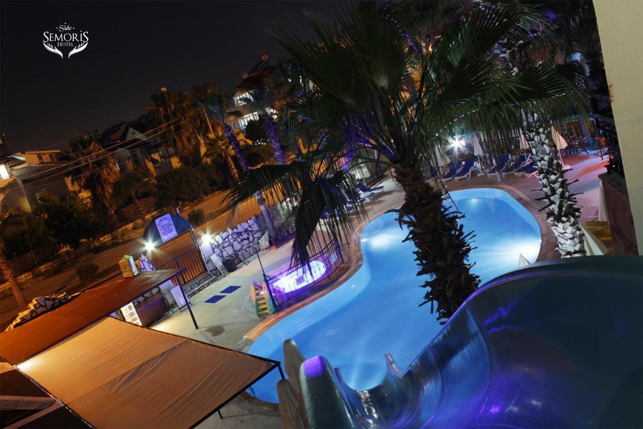 Semoris Hotel Side Exterior photo